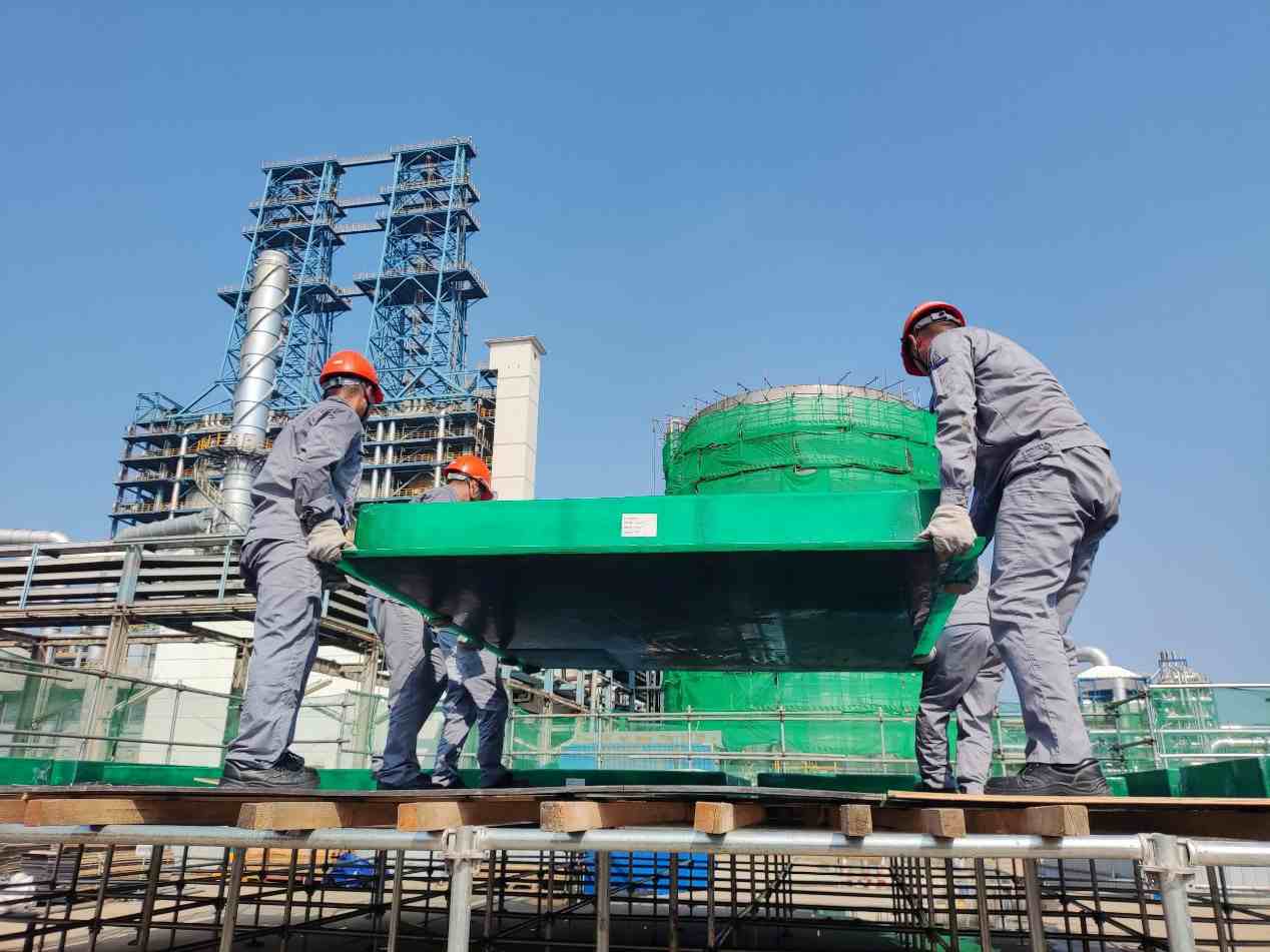 澳科中意復(fù)合材料外浮頂：青島煉化儲罐升級的高效解決方案